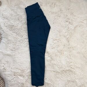 Lululemon Wunder Under *SE Scallop Size 4